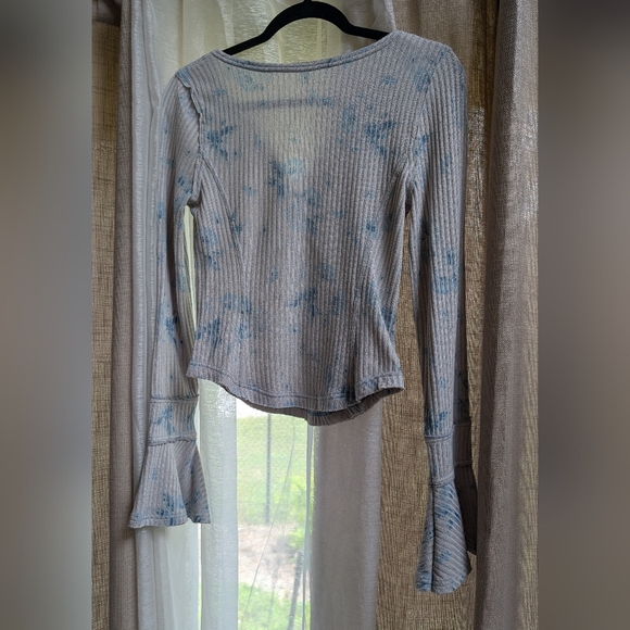 Free People Cream and Blue Ribbed Blouse with Flared Sleeves - Picture 4 of 5